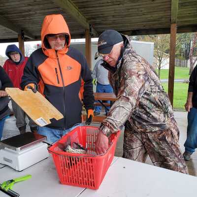 Pymatuning Lake Association member Ron Forsythe and President Dave Slozat weighing crappie during our 2023 Crappie Tournament in April.